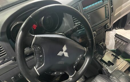 Mitsubishi Pajero IV, 2011 год, 2 000 000 рублей, 14 фотография