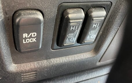 Mitsubishi Pajero IV, 2011 год, 2 000 000 рублей, 30 фотография