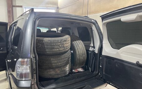 Mitsubishi Pajero IV, 2011 год, 2 000 000 рублей, 25 фотография