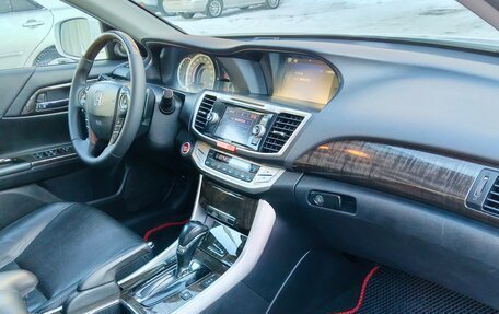 Honda Accord IX рестайлинг, 2013 год, 1 690 000 рублей, 12 фотография