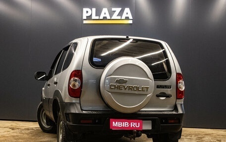 Chevrolet Niva I рестайлинг, 2011 год, 519 000 рублей, 4 фотография