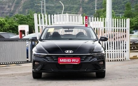 Hyundai Elantra, 2025 год, 1 900 000 рублей, 2 фотография