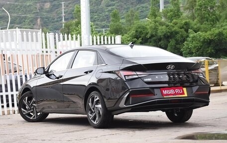Hyundai Elantra, 2025 год, 1 900 000 рублей, 6 фотография
