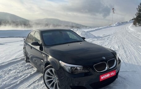 BMW M5, 2005 год, 2 500 000 рублей, 1 фотография