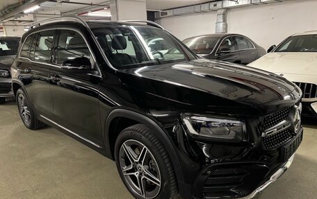 Mercedes-Benz GLB, 2024 год, 6 850 000 рублей, 2 фотография