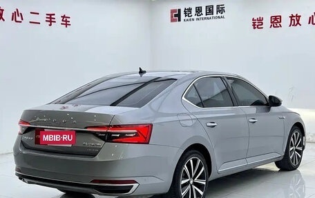 Skoda Superb III рестайлинг, 2021 год, 1 573 911 рублей, 4 фотография