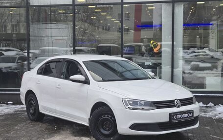 Volkswagen Jetta VI, 2013 год, 610 000 рублей, 3 фотография