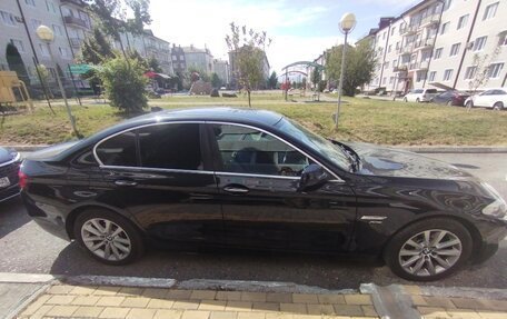 BMW 5 серия, 2011 год, 2 700 000 рублей, 6 фотография