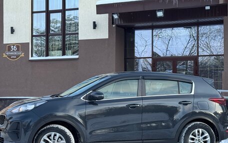 KIA Sportage IV рестайлинг, 2020 год, 2 400 000 рублей, 7 фотография