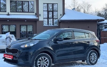 KIA Sportage IV рестайлинг, 2020 год, 2 400 000 рублей, 23 фотография