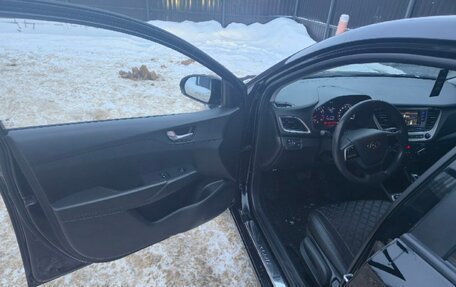 Hyundai Solaris II рестайлинг, 2017 год, 1 225 000 рублей, 8 фотография