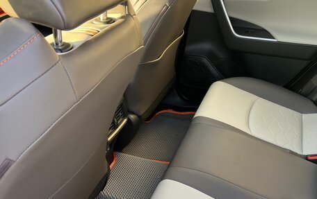 Toyota RAV4, 2023 год, 5 200 000 рублей, 11 фотография