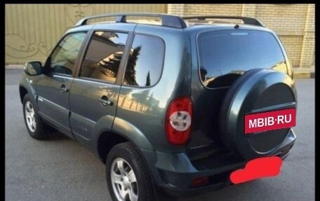 Chevrolet Niva I рестайлинг, 2011 год, 620 000 рублей, 4 фотография