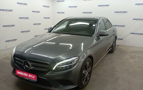 Mercedes-Benz C-Класс, 2019 год, 2 500 000 рублей, 2 фотография