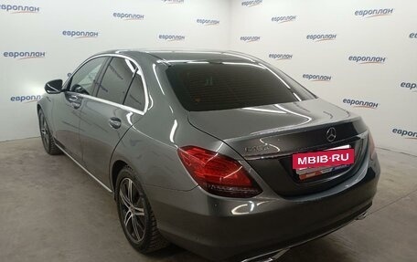 Mercedes-Benz C-Класс, 2019 год, 2 500 000 рублей, 3 фотография