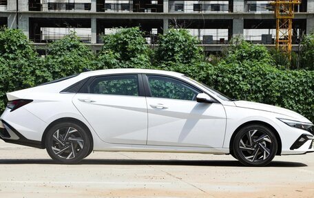 Hyundai Elantra, 2025 год, 1 900 000 рублей, 5 фотография