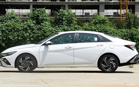 Hyundai Elantra, 2025 год, 1 900 000 рублей, 4 фотография