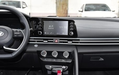 Hyundai Elantra, 2025 год, 1 900 000 рублей, 13 фотография