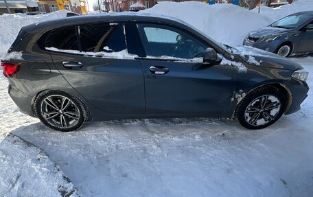 BMW 1 серия, 2019 год, 2 199 999 рублей, 4 фотография