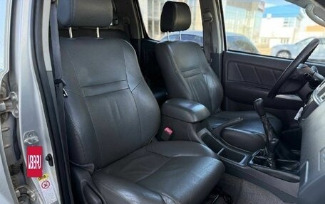 Toyota Hilux VII, 2012 год, 1 520 000 рублей, 13 фотография