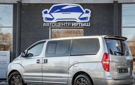 Hyundai Grand Starex Grand Starex I рестайлинг 2, 2010 год, 953 000 рублей, 4 фотография
