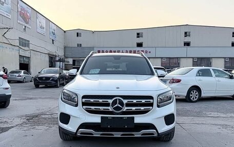 Mercedes-Benz GLB, 2023 год, 2 980 000 рублей, 2 фотография