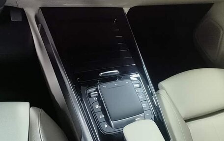 Mercedes-Benz GLB, 2023 год, 2 980 000 рублей, 15 фотография