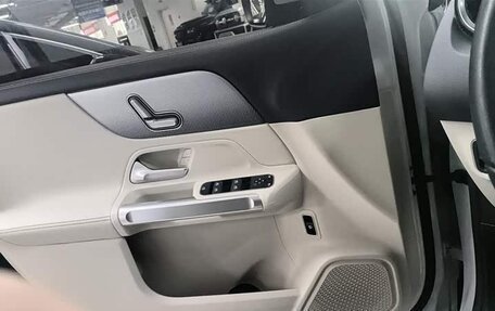 Mercedes-Benz GLB, 2023 год, 2 980 000 рублей, 17 фотография