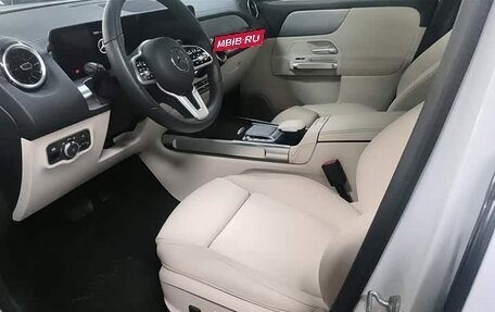 Mercedes-Benz GLB, 2023 год, 2 980 000 рублей, 14 фотография