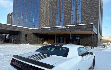 Dodge Challenger III рестайлинг 2, 2020 год, 4 800 000 рублей, 6 фотография