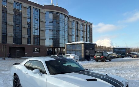 Dodge Challenger III рестайлинг 2, 2020 год, 4 800 000 рублей, 3 фотография