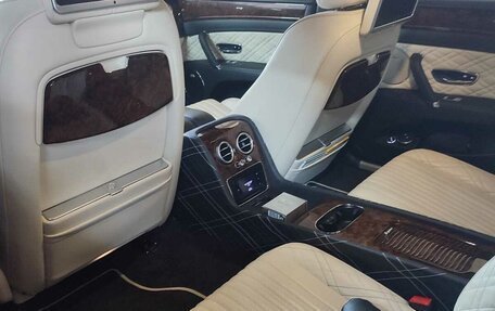 Bentley Flying Spur II, 2016 год, 9 000 000 рублей, 7 фотография