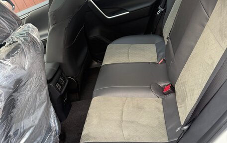 Toyota RAV4, 2025 год, 4 090 000 рублей, 17 фотография