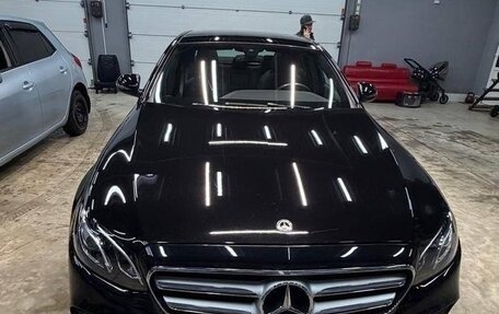Mercedes-Benz E-Класс, 2020 год, 3 600 000 рублей, 8 фотография