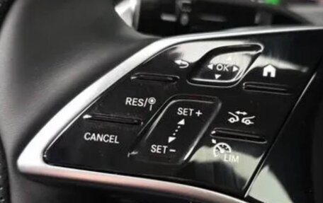 Mercedes-Benz E-Класс, 2025 год, 6 300 000 рублей, 14 фотография