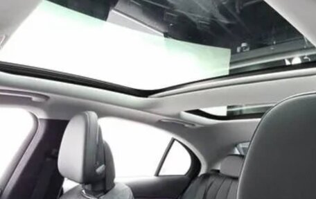 Mercedes-Benz E-Класс, 2025 год, 6 300 000 рублей, 11 фотография