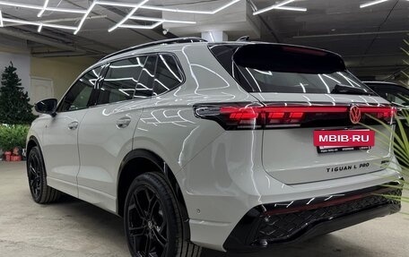 Volkswagen Tiguan, 2025 год, 4 900 000 рублей, 12 фотография