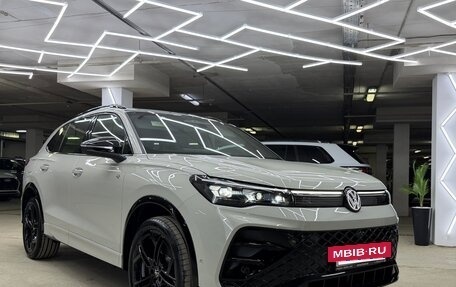 Volkswagen Tiguan, 2025 год, 4 900 000 рублей, 8 фотография