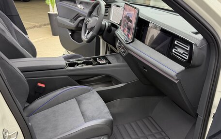 Volkswagen Tiguan, 2025 год, 4 900 000 рублей, 31 фотография