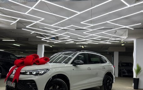 Volkswagen Tiguan, 2025 год, 4 900 000 рублей, 39 фотография