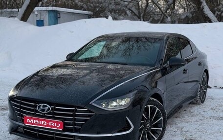 Hyundai Sonata VIII, 2020 год, 1 980 000 рублей, 1 фотография