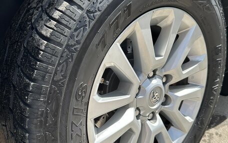 Toyota Land Cruiser Prado 150 рестайлинг 2, 2015 год, 3 050 000 рублей, 8 фотография