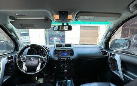 Toyota Land Cruiser Prado 150 рестайлинг 2, 2015 год, 3 050 000 рублей, 10 фотография