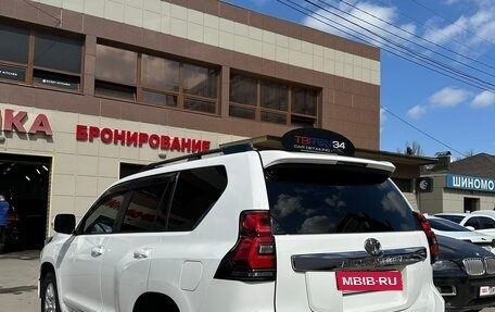 Toyota Land Cruiser Prado 150 рестайлинг 2, 2015 год, 3 050 000 рублей, 6 фотография