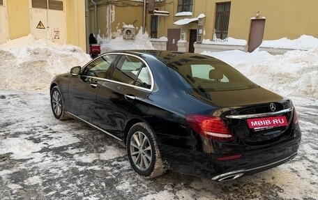 Mercedes-Benz E-Класс, 2016 год, 2 900 000 рублей, 5 фотография