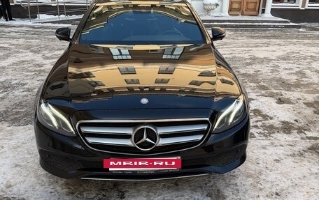 Mercedes-Benz E-Класс, 2016 год, 2 900 000 рублей, 3 фотография