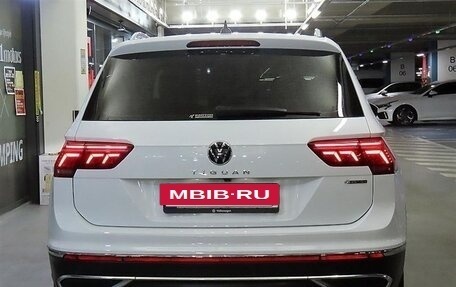 Volkswagen Tiguan II, 2022 год, 3 440 000 рублей, 4 фотография