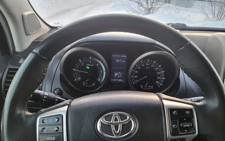 Toyota Land Cruiser Prado 150 рестайлинг 2, 2012 год, 2 850 000 рублей, 17 фотография