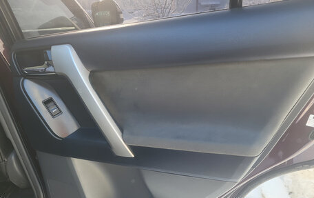 Toyota Land Cruiser Prado 150 рестайлинг 2, 2012 год, 2 850 000 рублей, 23 фотография