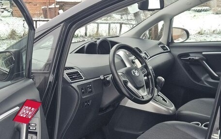 Toyota Verso I, 2013 год, 1 129 000 рублей, 11 фотография